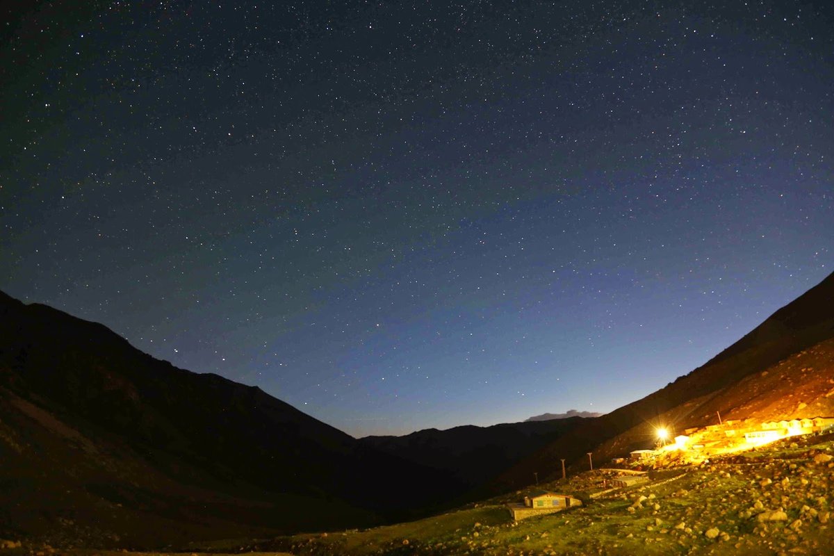 Az la yetinebilmek.
#iyigeceler oralar

Issızlık