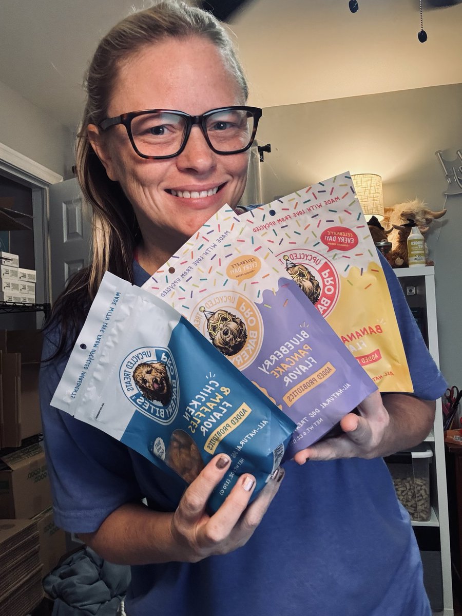 Woof Wednesday 🍪 = the perfect excuse to refill your pup’s jar!

Mix &amp; match 3 treat bags and get 1 FREE 
(Because you know they’ll go through them fast 😅) 

🔗 barkandbeyondsupply.com/collections/do…

Comment “code” if you want your 4th bag FREE 👇