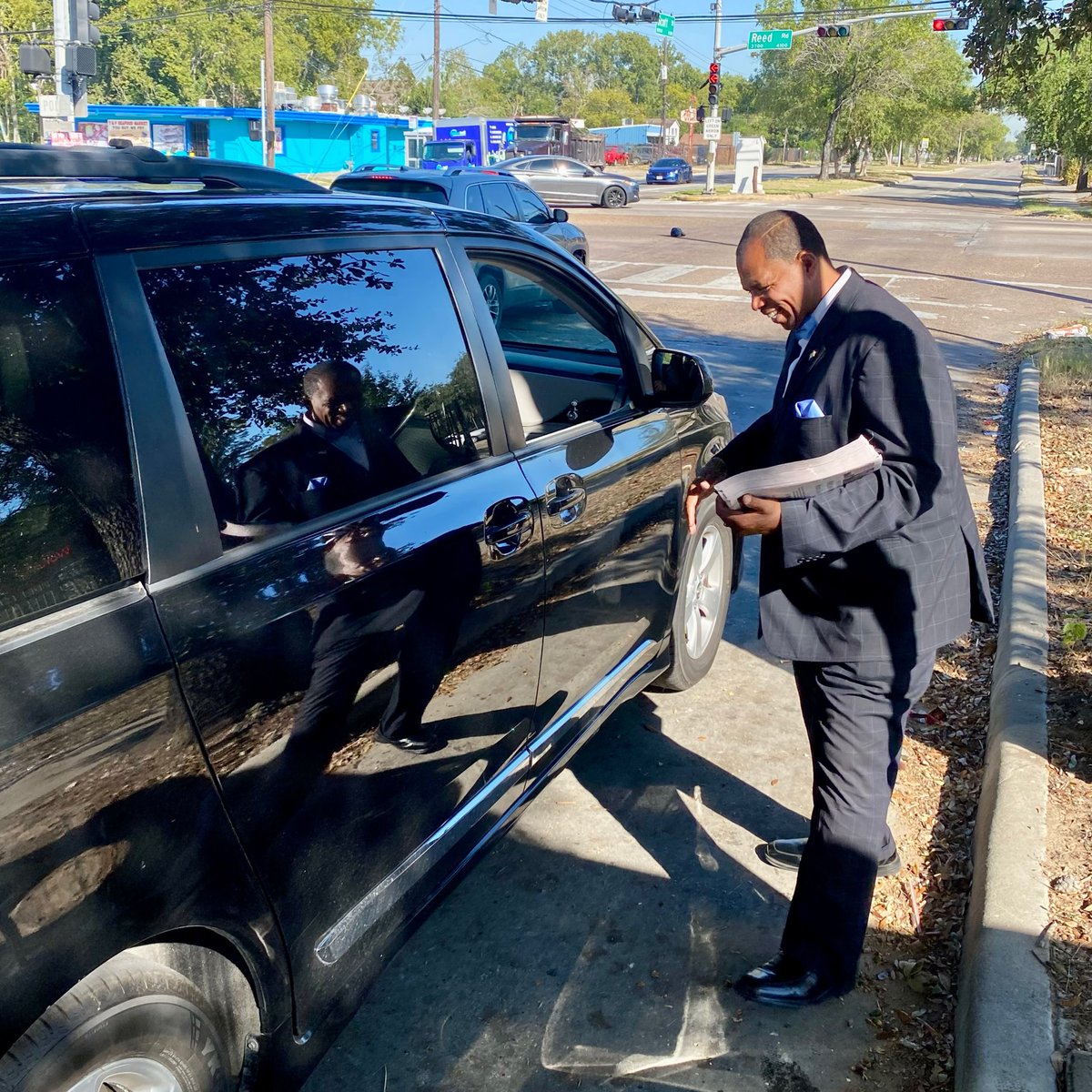 BrotherQiyam's tweet image. 🎺 #TruthTrafficking: The spirit of the people this morning was on another level as Brother @lintonmuhammad and myself went back out with @TheFinalCall in the Southeast Houston streets… instagram.com/p/DP1xmYMibg7/…

#Farrakhan #HDOA25