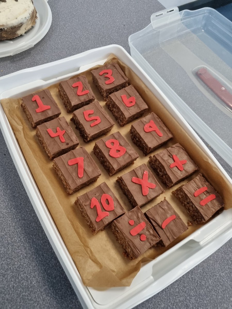 enfield_cc's tweet image. Last year&apos;s entries for the Great Maths Bake-Off as part of Maths Week! 🎂🍰🧁#enfieldcommunitycollege #lmetb
