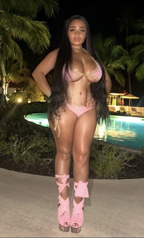 AdollahSignEasy's tweet image. @lexibaebie My new lock screen and I can't let u keep deleting these masterpieces because you are walking artwork