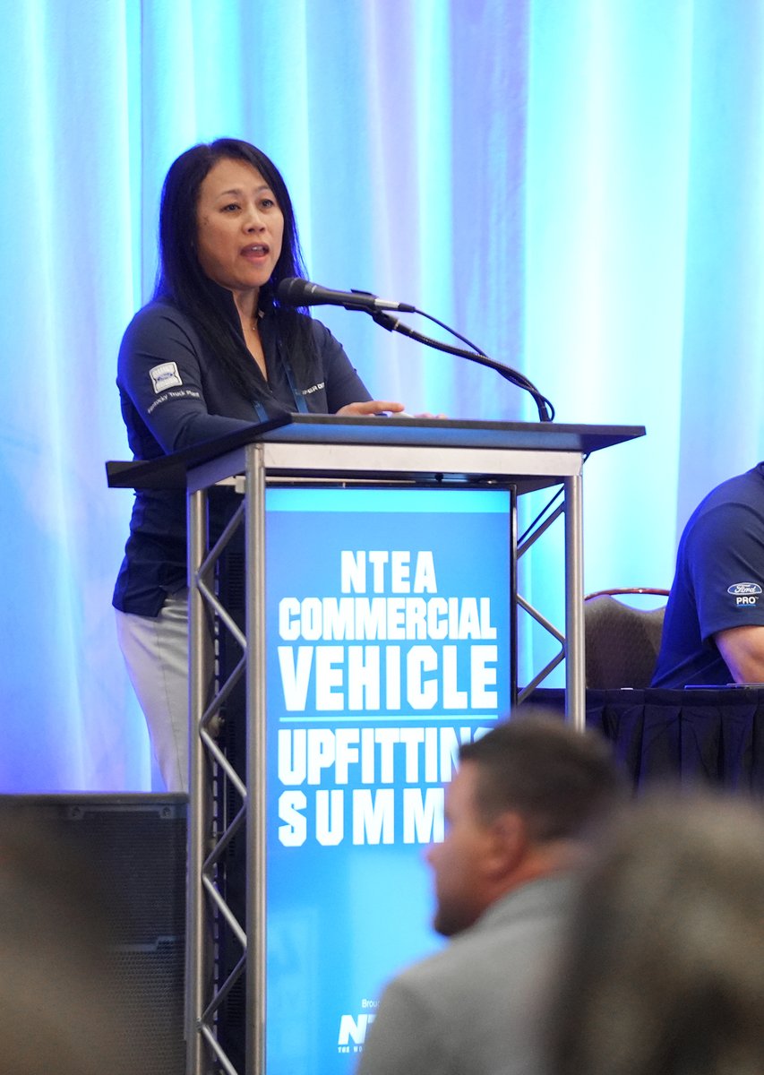 nteanews's tweet image. A representative from @FordPro  presents the latest technical details (chassis designs, specifications + body installation/equipment mounting options) on the OEM's vehicle models, during #NTEACVUS. #upfittingsummit #worktrucks #truckbuilding #upfitting ntea.com/cvuscoverage