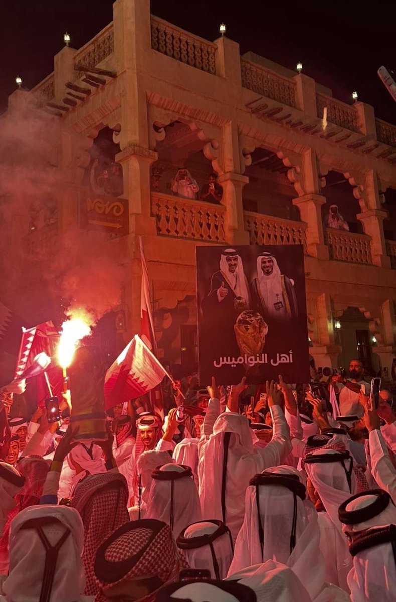 ما نعيل الا ليا حرك العايل سبب
واعتمد بأمراً وكبرت بنا مصايبه

ما يفك المنتشب من مدورة النشب
كون من لا يحسب القبر كم نصايبه

🇶🇦🇶🇦🇶🇦🇶🇦🇶🇦🇶🇦🇶🇦🇶🇦🇶🇦🇶🇦🇶🇦🇶🇦
⚔️⚔️⚔️⚔️⚔️⚔️⚔️⚔️⚔️⚔️⚔️⚔️