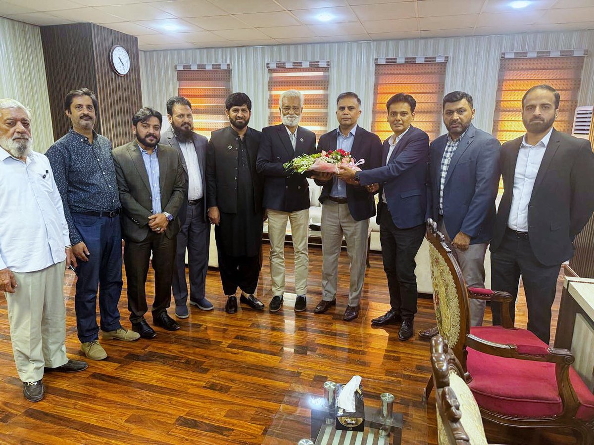 kcaa_official's tweet photo. An Introductory Meeting with DG Customs Valuation  Mr. M. Mohsin Rafiq at Customs House, Karachi on 15-Oct-25, attended by the delegation of the Karachi Customs Agents Association led by its President, Mr. Yahya Muhammad, and General Secretary, Shaikh Waqas Anjum, along with OBs. https://t.co/6JbaofFubR