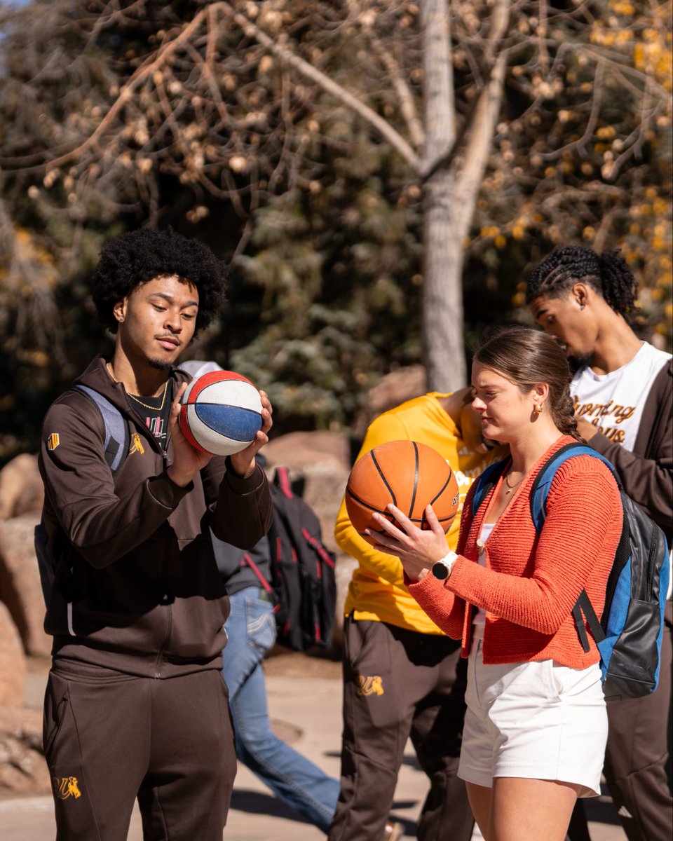 wyo_mbb's tweet image. Meet the Pokes 🤠🏀
Can’t wait to see everyone at the Dome of Doom this year! 🏟️🏔️