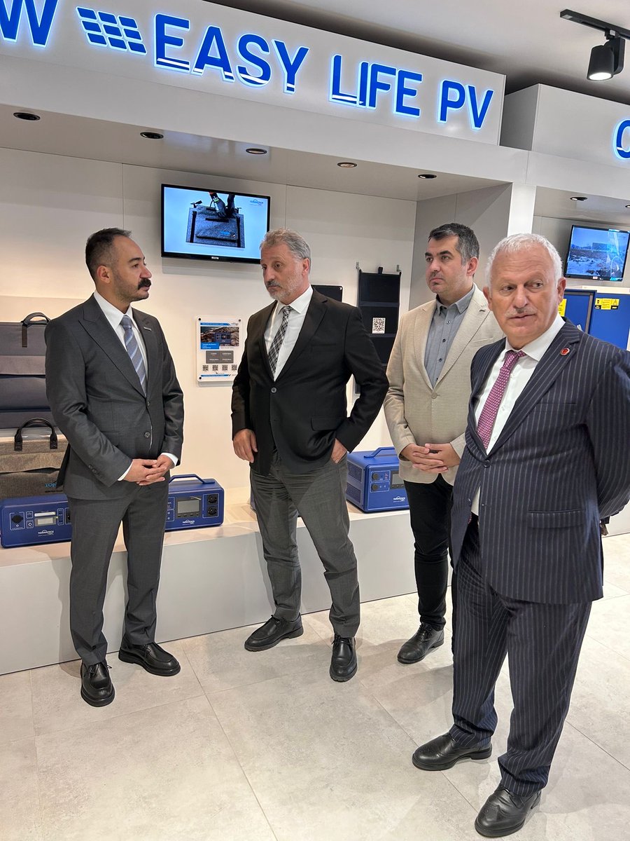 CW Enerji Bursa Yerleşkesi Açılışı ⚡️
CW Enerji’nin yeni yapılanma süreci kapsamında Bursa’daki modern yerleşkesinin açılışına katılım sağladık.
Bölge Koordinatörümüz Sayın Mehmet Hüsrev, açılışta yaptığı değerlendirmede;
“Standart ve kalite konularımda bilgi verdi.<a href="/Husrevmehmet/">Mehmet Hüsrev</a>