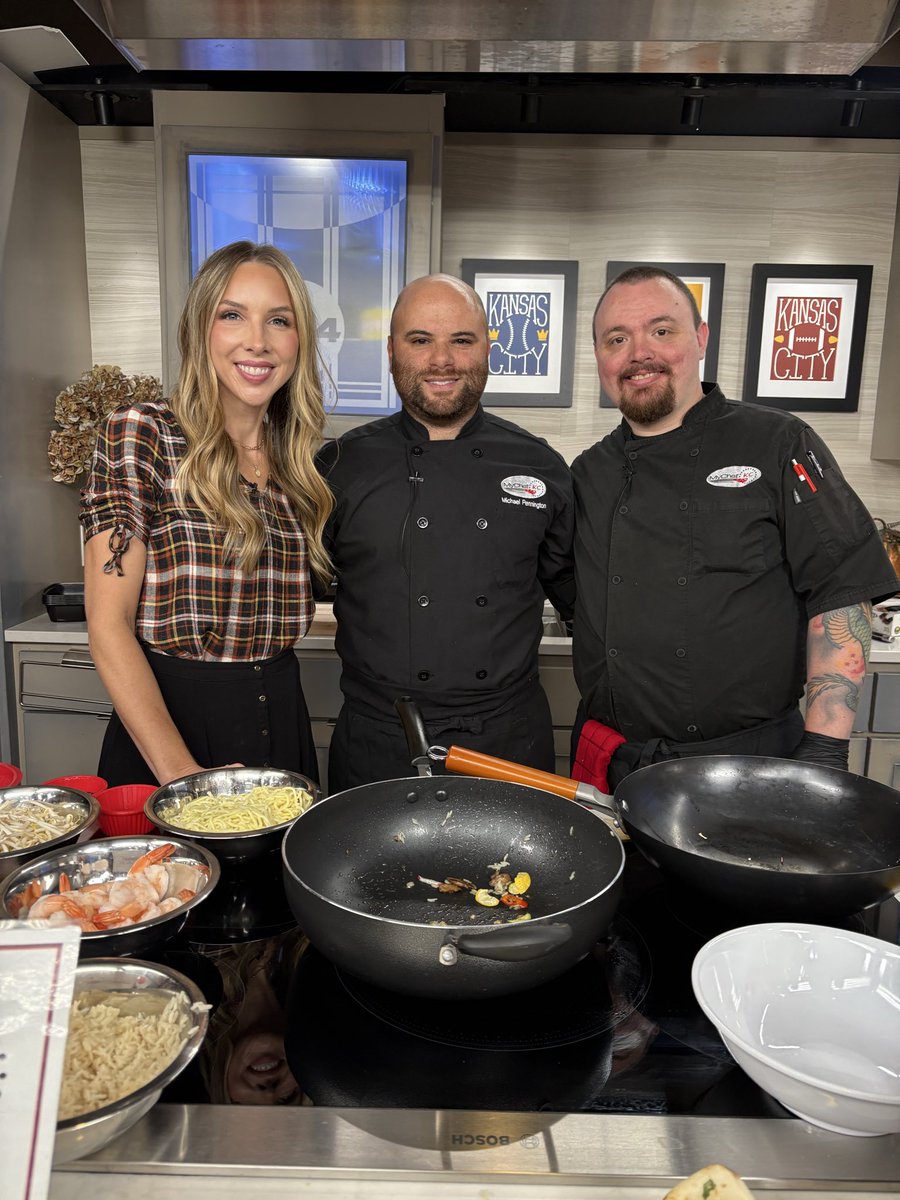 Chef Mikes Menu tweet media