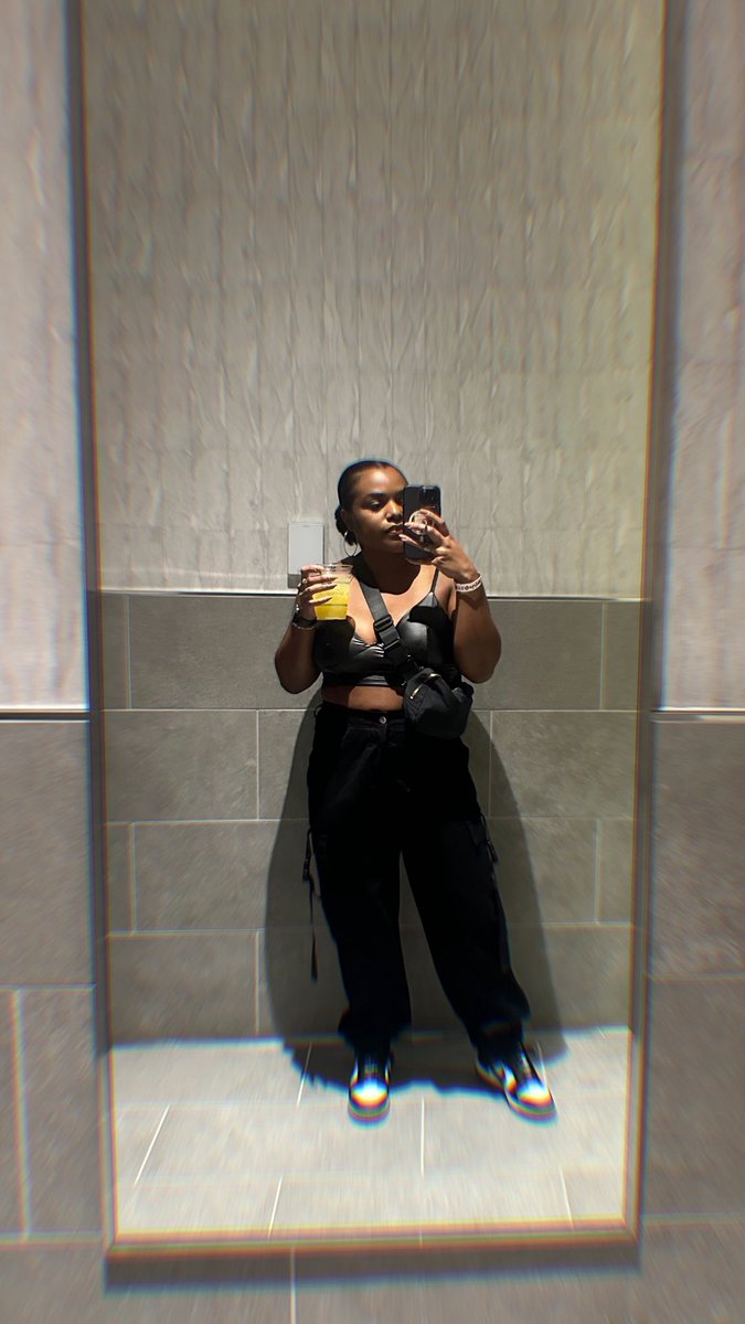 Gracie Hart tweet media