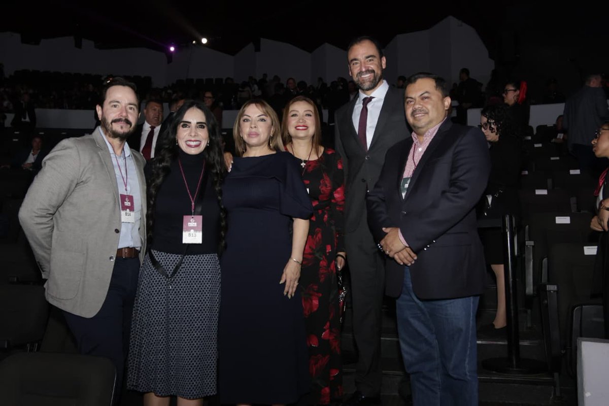 JaimeOropeza's tweet image. Acompañamos en el primer informe a la ciudad, a nuestro alcalde @pepechedrauimx .
Ejercicio de rendición de cuentas y un mensaje de unidad y compromiso por hacer de la capital un mejor lugar para vivir.