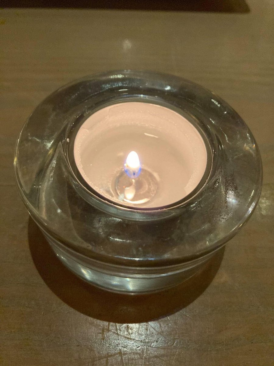 Thinking of everyone who has lost a baby. Especially my close friends.  Know that your in my thoughts and prayers as are you baby's  lots of love. X
#WaveOfLight

#BabyLossAwarenessWeek