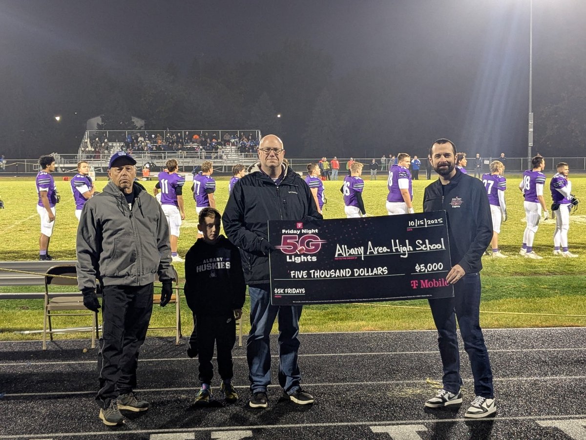 AHSHuskies's tweet image. Thank you T-Mobile for the Friday Night $5K grant!!!