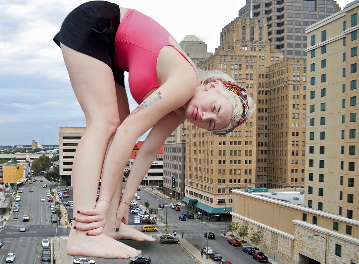 Exploring tiny cities is so much fun when you're taller than any building there and you're a beautiful Goddess like <a href="/beverlyanneh/">Beverly Anne Hills🔞</a>