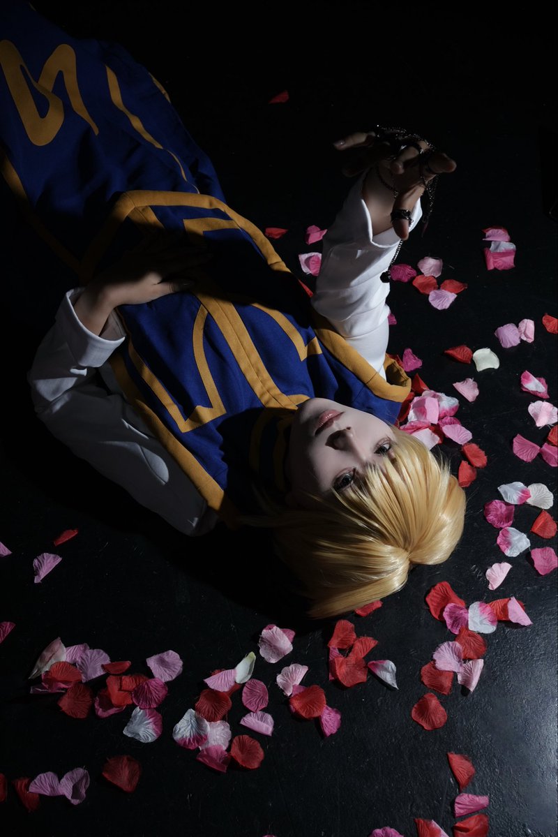 cosplay  HUNTER × HUNTER
クラピカ

      薄緋