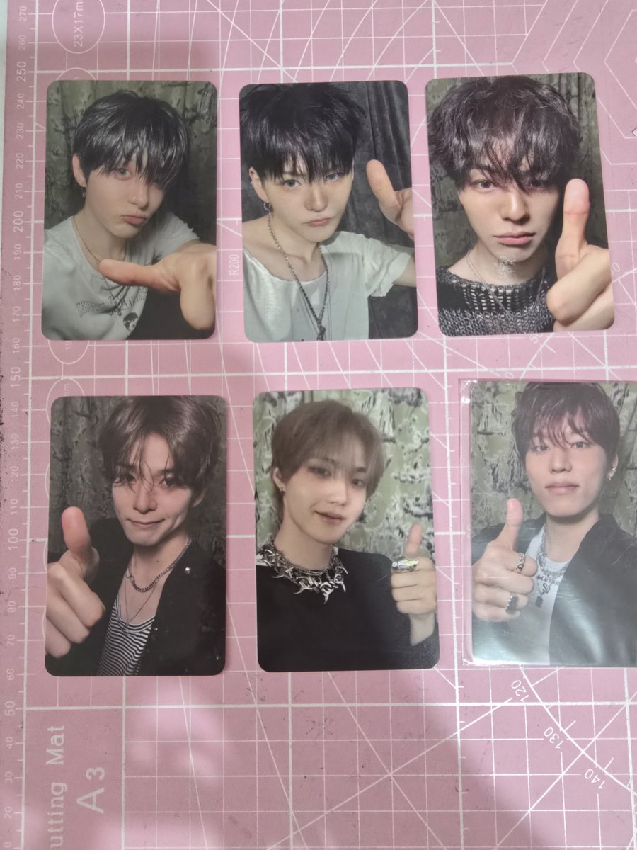 WTS/LFB

TREASURE [LOVE PULSE] 3rd Mini Album

✨ YG SELECT ONLINE Pre Order Benefit ✨

Photobook: 200 each
Sporty: 230 each

* On hand
✅ DM to claim