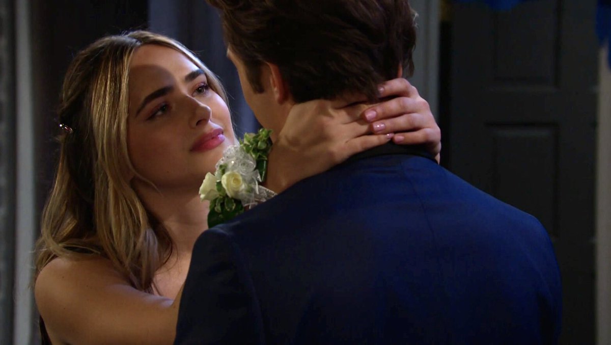 Steph_11and78's tweet image. Holly:It's so weird, isn't it, just being able to finally be with each other without looking over our shoulders for more than two minutes in the hall?
Tate:I don't want it to end.
Holly:Me neither. I want it to last forever.
Tate:So do I.
#Tally #Days