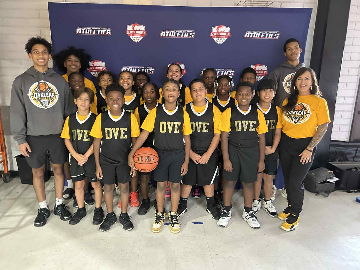 GeorgTsironis's tweet image. Very proud of Mak, Aryan &amp;amp; Marcus who represent our program incredibly well every day. They volunteered to coach the 5th grade team at Oakleaf Village Elementary in the Clay County elementary tourney. They coached practices for a few weeks &amp;amp; there team to victory. #OakleafStrong
