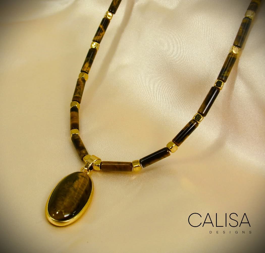 CalisaDesigns's tweet photo. Golden-brown hues of Tiger Eye stone accented with warm gold details — a natural beauty that radiates effortless luxury and timeless style.  Available at https://t.co/hGsWCjFNrj
#TigerEyeJewelry #NaturalStoneNecklace #BohoChicStyle #ElegantAccessories  #TimelessJewelry https://t.co/8lFtYN96PJ