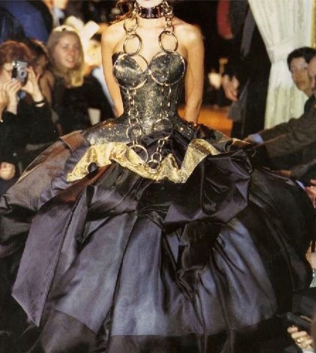 Tatiana Sorokko for Vivienne Westwood Fall/Winter (1998)