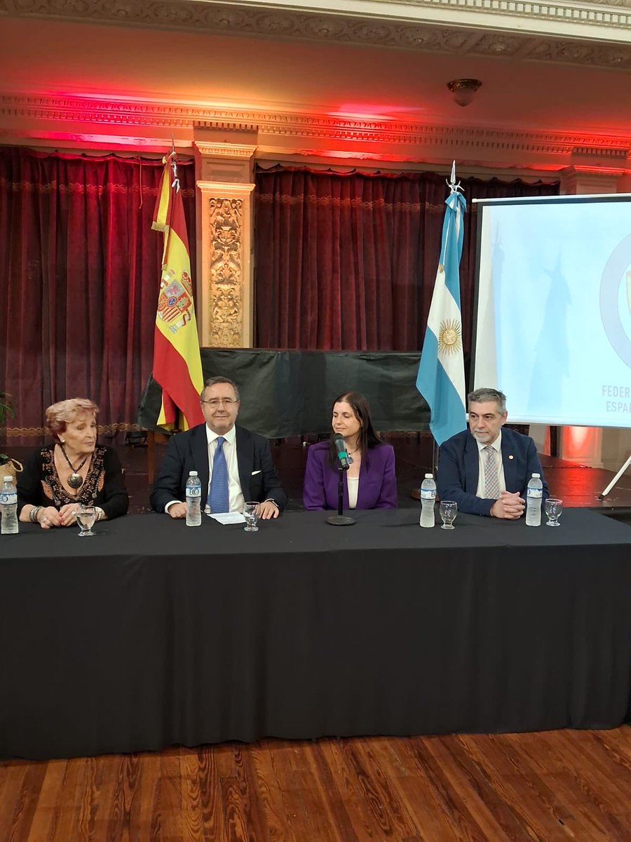Consejería de Trabajo en Argentina (@constrabajoarg) on Twitter photo Muy interesante charla ayer en Buenos Aires organizada por FEDESPA, de Violeta Alonso, presidenta del <a href="/CGCEE_VIII/">Consejo General Ciudadanía Española en el Exterior</a> sobre las propuestas del Consejo en materia de ciudadanía española 🇪🇸en el exterior.
<a href="/SEstadoMigr/">Secretaría de Estado de Migraciones</a> Muy interesante charla ayer en Buenos Aires organizada por FEDESPA, de Violeta Alonso, presidenta del <a href="/CGCEE_VIII/">Consejo General Ciudadanía Española en el Exterior</a> sobre las propuestas del Consejo en materia de ciudadanía española 🇪🇸en el exterior.
<a href="/SEstadoMigr/">Secretaría de Estado de Migraciones</a>