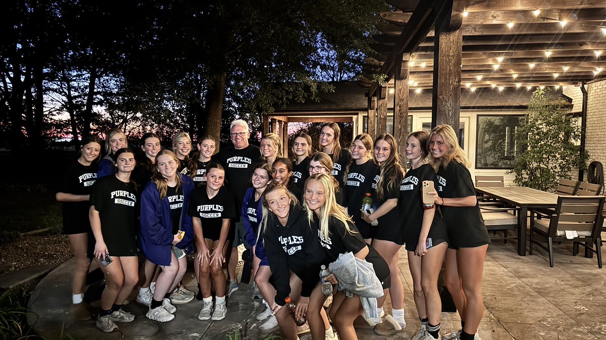 Happy Birthday Coach Barbee! Thank you for hosting the team dinner tonight!💜