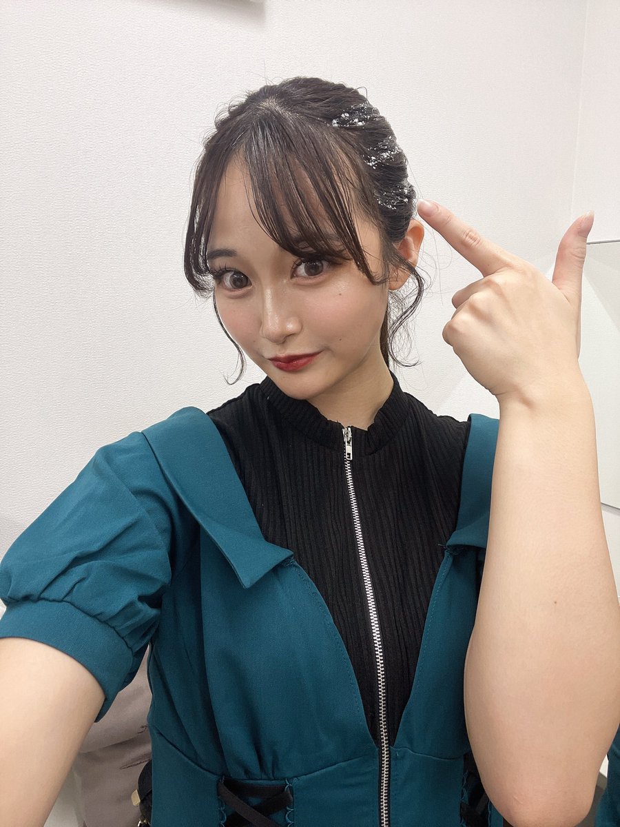 みんなおはよう♡
うーかさん生誕祭の日は髪に銀箔つけてみたんだよ💖
しおんちゃんにお願いしたの〜🥰

#TiiL #元気パレット 
#アイドル