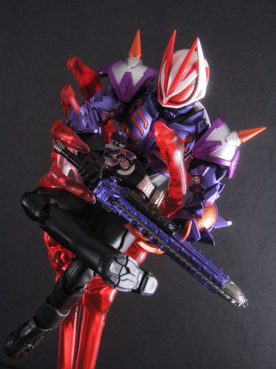 ActFigFan's tweet photo. #百均のグッズ間違った使い方選手権
ハロウィンコーナーにあったのでちょうど今置いてあるお店もありそうです https://t.co/az1Lwqap2r