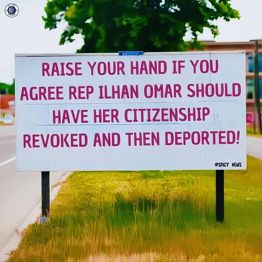 That woman has shown her true colors...she IS NOT America first! 🇺🇲
🤨🤨🤨
Time for her to go! 
⏭️ Hey ilhan Omar.... YOU'RE FIRED! 
✋✋✋✋