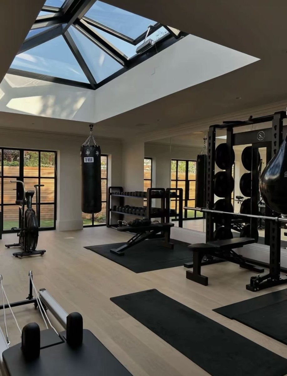 HOUSEPORN___'s tweet image. Home gym