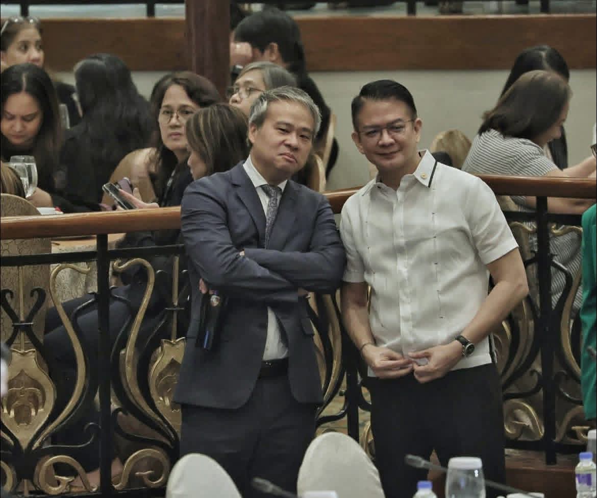 edmanugue's tweet image. Chiz Escudero: “Tingnan mo, 9 Billion for Sorsogon ang nilagay natin sa budget.”
Joel Villanueva: “Hmm, not bad! Mas malaki naman yung nilagay natin for Bulacan – 12 Billion.”
Chiz and Joel: “That’s a beautiful 2025 Budget.”
#Satire
#2025Budget
#FloodControlProjects CTTO