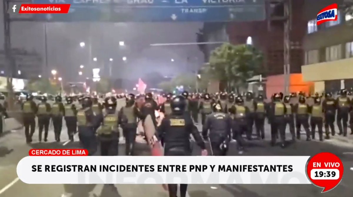 fujiburros's tweet photo. Sí se puede atacar al sicarito y a los extorsionadores
Sí se puede sacar a miles de policías a la calle para hacerlo 
pero ... NO❌solo sirven para meter palo a manifestantes.
Allí sí son bien valientes no?

Plaza San Martín #Marcha15Octubre Av Abancay #merinazo #ParoNacional2025 https://t.co/B29qO7AgXR