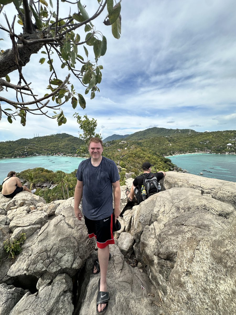 mtrivettpoker's tweet image. Hike to top of Koh Tao was totally worth it and back just in time for sunset. This place is magical!