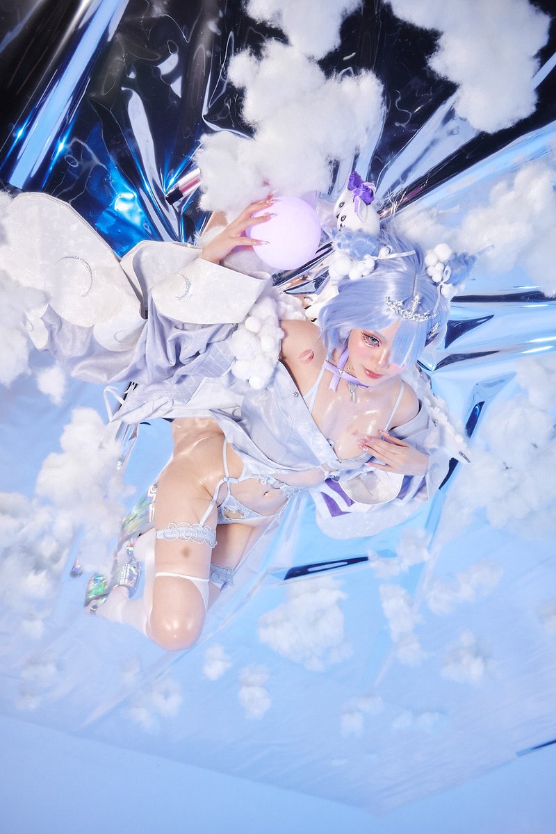 HAPPY BIRTHDAY EWIWAAAA 

#pendorART