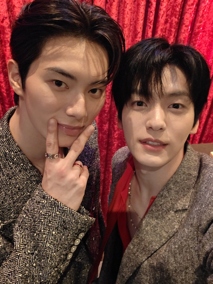 CSBCENTRIC's tweet image. Chaemin mentioned #SOOBIN on his Weverse dms 

👤: "I already promised to stick with TXT Soobin even before the event start, we relied on each other the whole time" 

🫳 never separate them