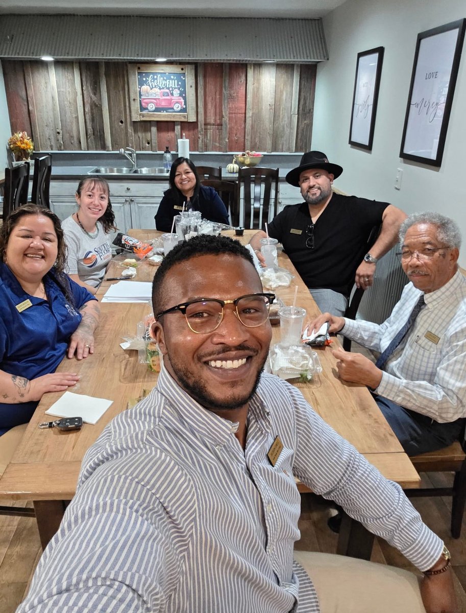 At <a href="/TSICDHH/">TSIC</a> Counties, teamwork makes the dream work. After a productive work week with mentors, collaborations, and essays, they dedicated time to planning and to each other.  🙌💫 

#Mentorship #Teamwork #Studentsuccess