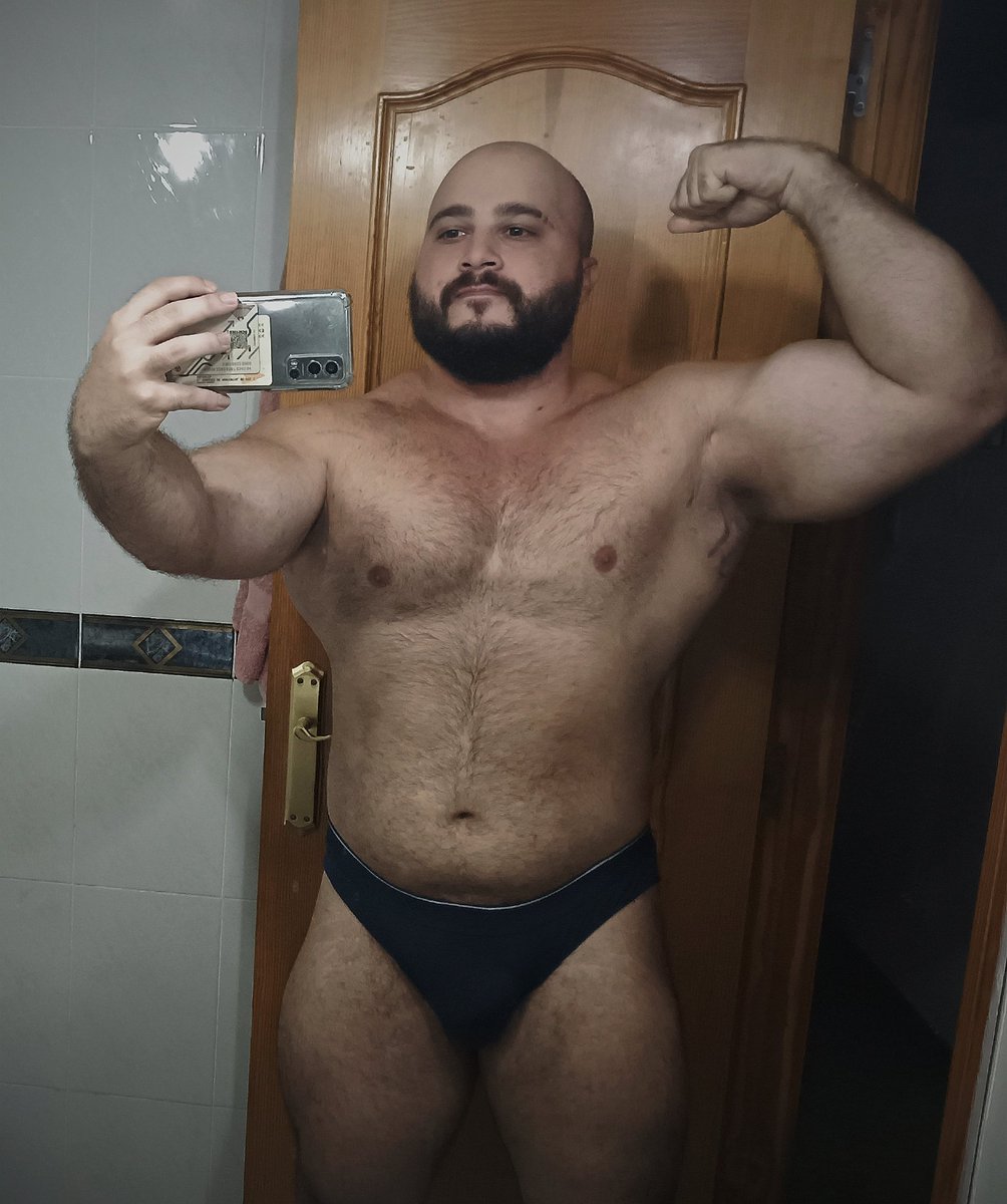 No suelo hacer bíceps flex así que allá va uno 💪🏻🤭