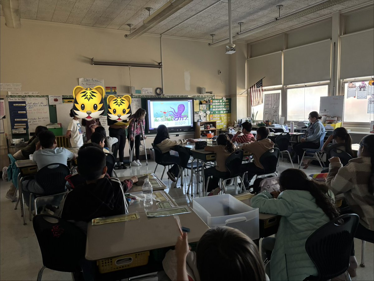 EDETIGERS's tweet photo. Under the guidance of Ms. Sowden and Ms. Dally, our EDE and DMS students united for powerful lessons on service and character! 💪🐯 Character Counts when you're Tiger Proud! 💛🖤
@Principal_Stein @PublicDover #TigerPride #CharacterCounts https://t.co/vgfXWmD1r1