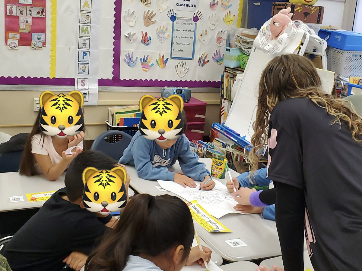 EDETIGERS's tweet photo. Under the guidance of Ms. Sowden and Ms. Dally, our EDE and DMS students united for powerful lessons on service and character! 💪🐯 Character Counts when you're Tiger Proud! 💛🖤
@Principal_Stein @PublicDover #TigerPride #CharacterCounts https://t.co/vgfXWmD1r1