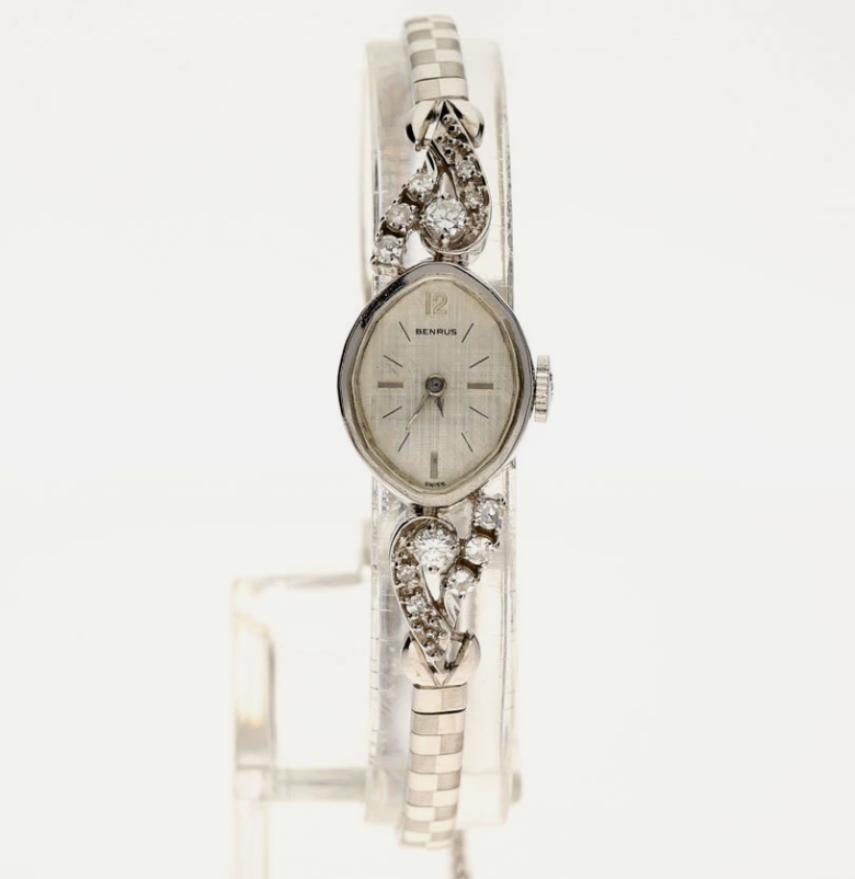 EmpirePawn's tweet image. Antique elegance meets precision! This 14K white gold Benrus ladies mechanical watch features .50CT of diamonds, Swiss craftsmanship, and timeless style.
#AntiqueWatch #Benrus #DiamondWatch #SwissMade #LuxuryStyle #TimelessElegance
ebay.com/itm/3747121093…