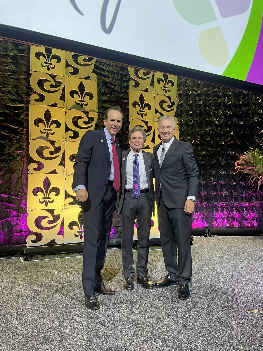 DrAlanMatarasso's tweet photo. The annual meeting of the largest organization of board- certified surgeons in the world, ASPS/PSF and ASMS, in New Orleans. The 3 Presidents at opening ceremonies.
#PlasticSurgeonMatarasso #plasticsurgery #PSTM25 #ASPS #PSF #psfpresident #openingceremonies #boardcertified https://t.co/Phyy1gkt4Y