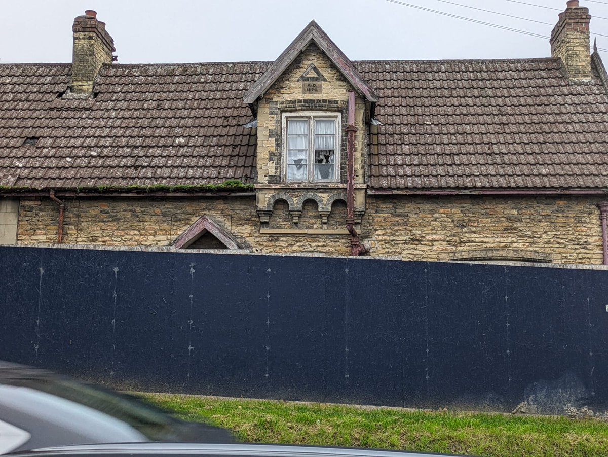 greenbeltsal's tweet image. #BellwayHomes #NewBuilds behind.
Bought the land wasted a #Home
@CommunityPlann1 
@EastRidingHCP 
@10DowningStreet 
@DerelictYork