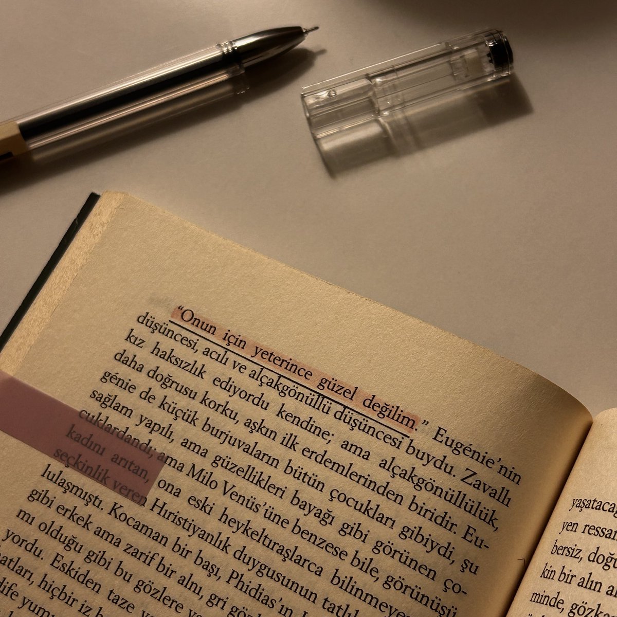 ikinoktaustust0's tweet photo. nasıl bekliyorum günün şu anını bir bilseniz https://t.co/XzBCoFx4nO