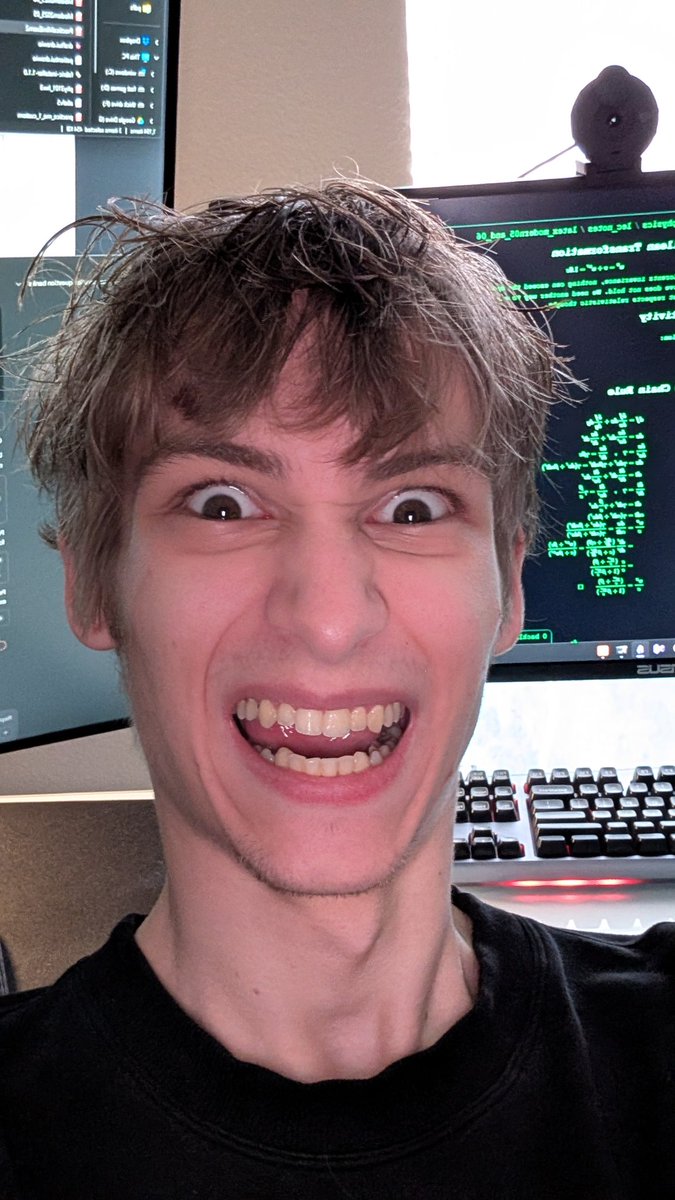 dp1ku's tweet image. #camaraderie #eightam #cryforhelp