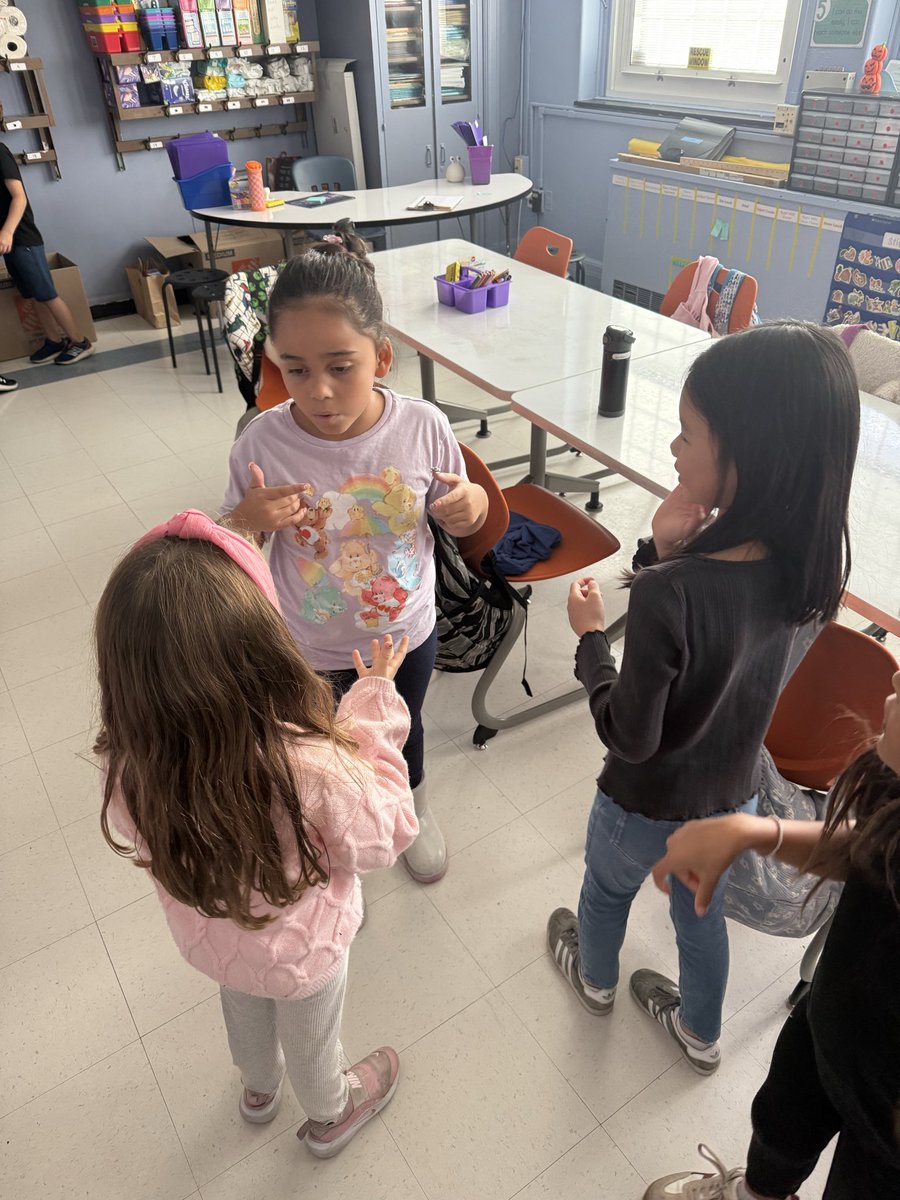 Ms. Leeds tweet media