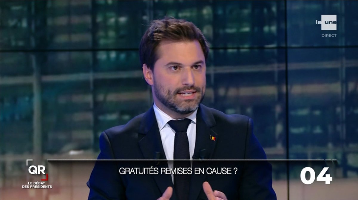 .<a href="/GLBouchez/">Georges-L BOUCHEZ</a> dans le #DébatDesPrésidents :
⏰ Limiter le chômage à deux ans, c’est simplement corriger une anomalie belge : aucun autre pays au monde n’a le chômage à vie.
🏃 L’impact, c’est surtout le retour vers l’emploi : environ 1/3 des personnes retrouvera du travail, 1/3 ne