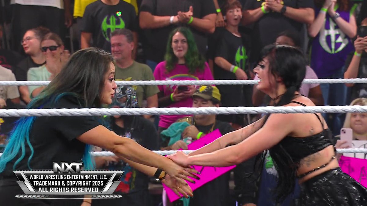 #WWENXT Screencaptures: lyra-valkyria.sosugary.com/photos/thumbna… - <a href="/Real_Valkyria/">LYRA VALKYRIA</a>

#LyraValkyria #NXTonNetflix #WWENXT #WWE #NXT