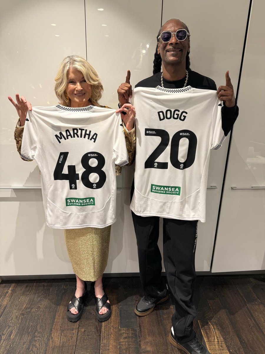 Snoop Dogg tweet media