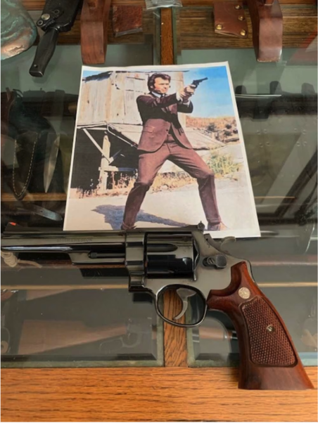 GunBroker's tweet image. 💥 The Smith &amp;amp; Wesson Model 29-2 — the same model that helped make Dirty Harry’s .44 Magnum legendary. 
🔗   bit.ly/4oqJqbo

6” barrel, original case &amp;amp; manual included.

💬 What’s your favorite Dirty Harry moment—or your ideal Model 29 setup?

#DirtyHarry #SmithAndWesson