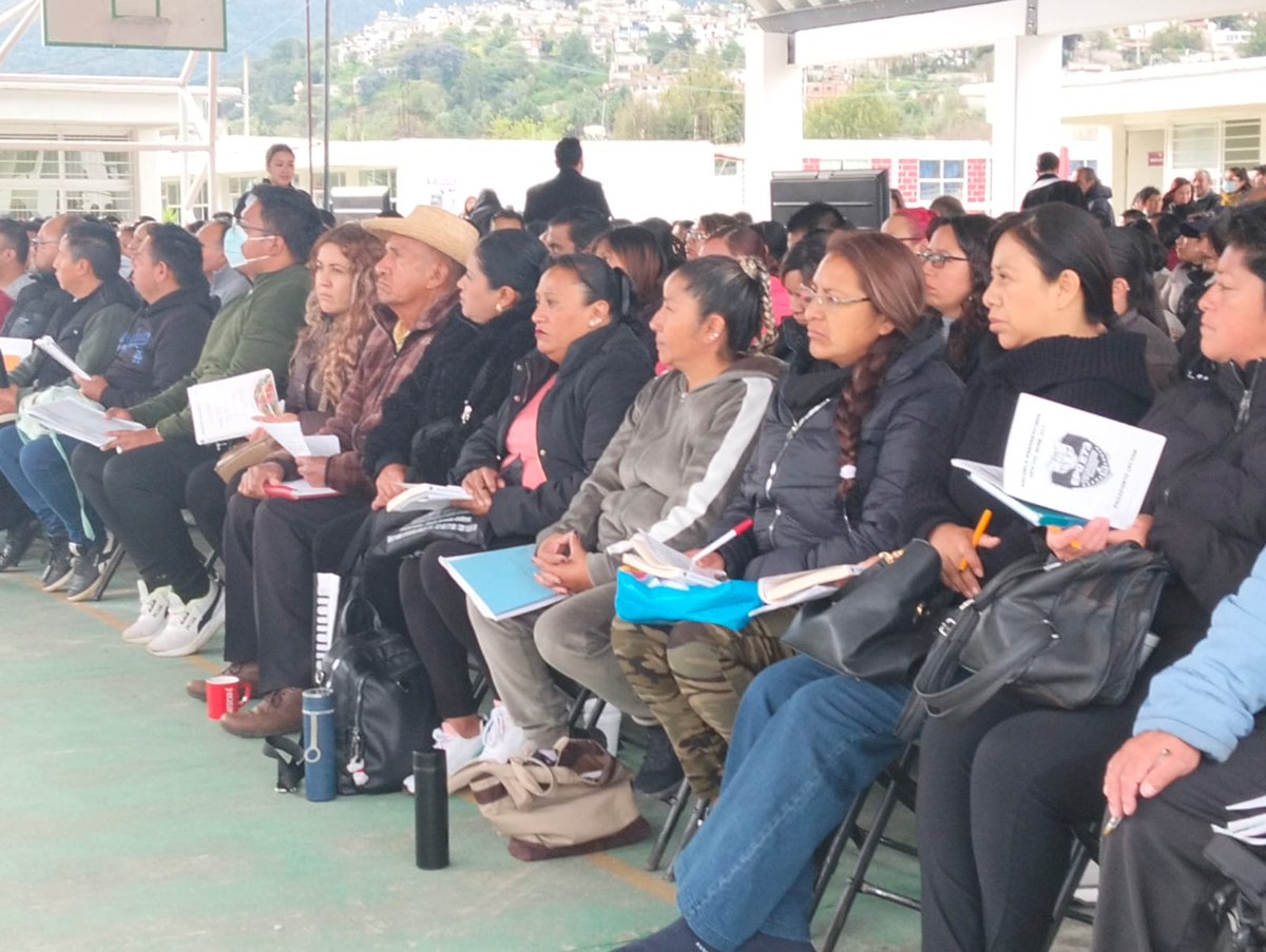 escuela_273's tweet photo. Se llevó a cabo la 1er actividad del proyecto de lectura enlazada con Escuela para padres, contando con aproximadamente 400 padres de familia. 8/10/25 #SoyOcelote #OrgulloYLiderazgo @supervision15bg @dbg_epoem @DGEMSedomex @EdomexDgfa https://t.co/8viDxIubX0