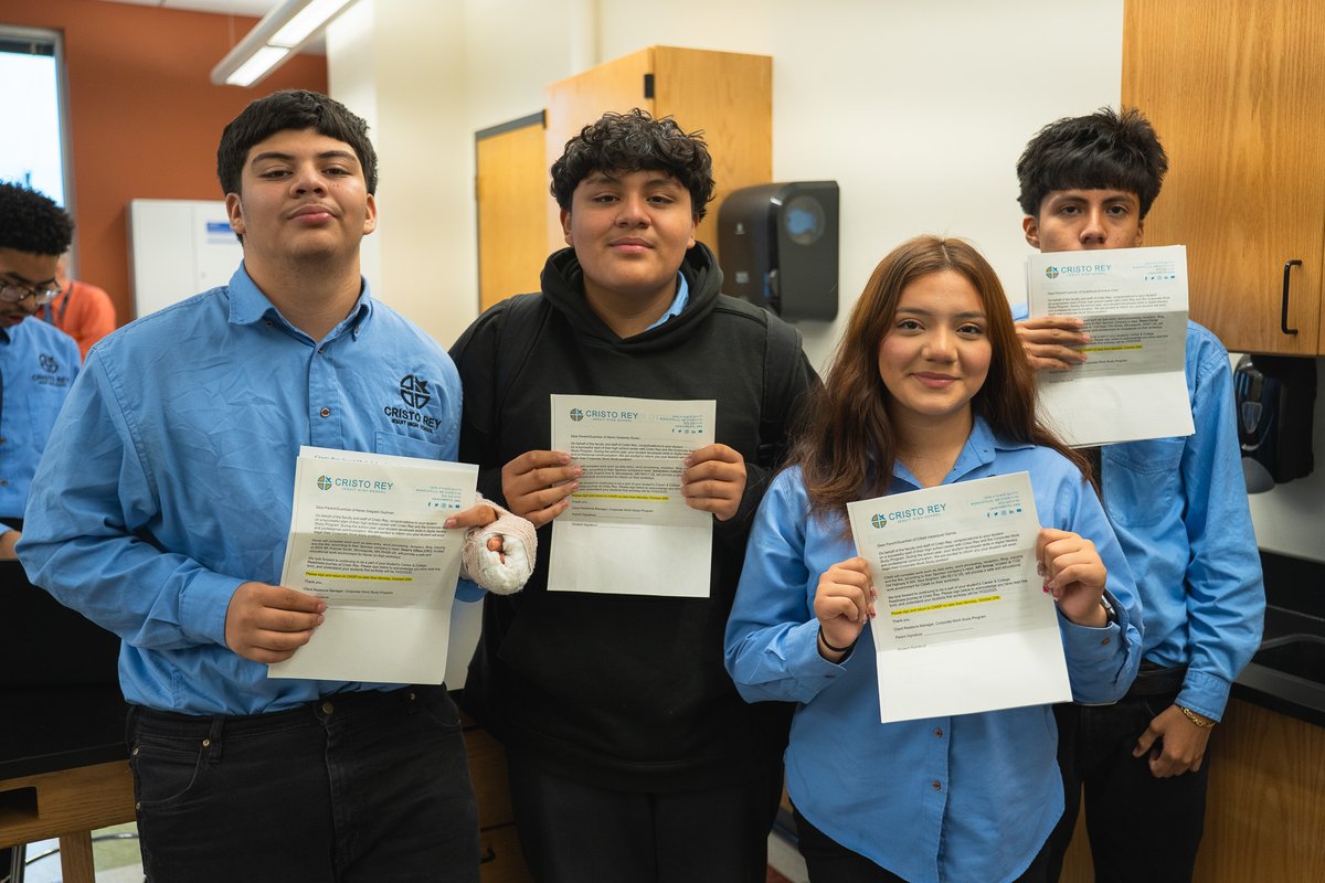 CRJesuit_TC's tweet image. Today, our 9th-grade students received letters revealing their first professional placements. This is an exciting new chapter of growth, learning, and impact for our students. Let&apos;s go, Pumas! #CWSP #PumaPower