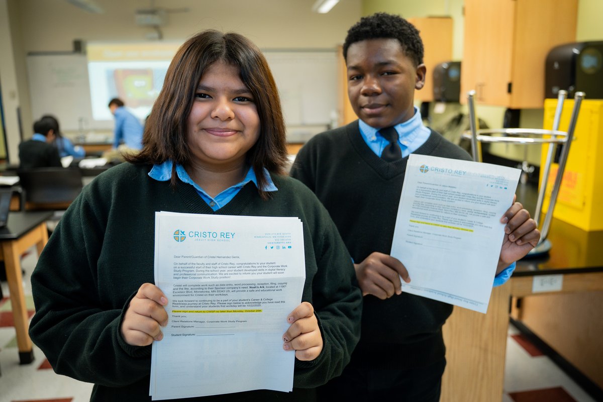 CRJesuit_TC's tweet image. Today, our 9th-grade students received letters revealing their first professional placements. This is an exciting new chapter of growth, learning, and impact for our students. Let&apos;s go, Pumas! #CWSP #PumaPower